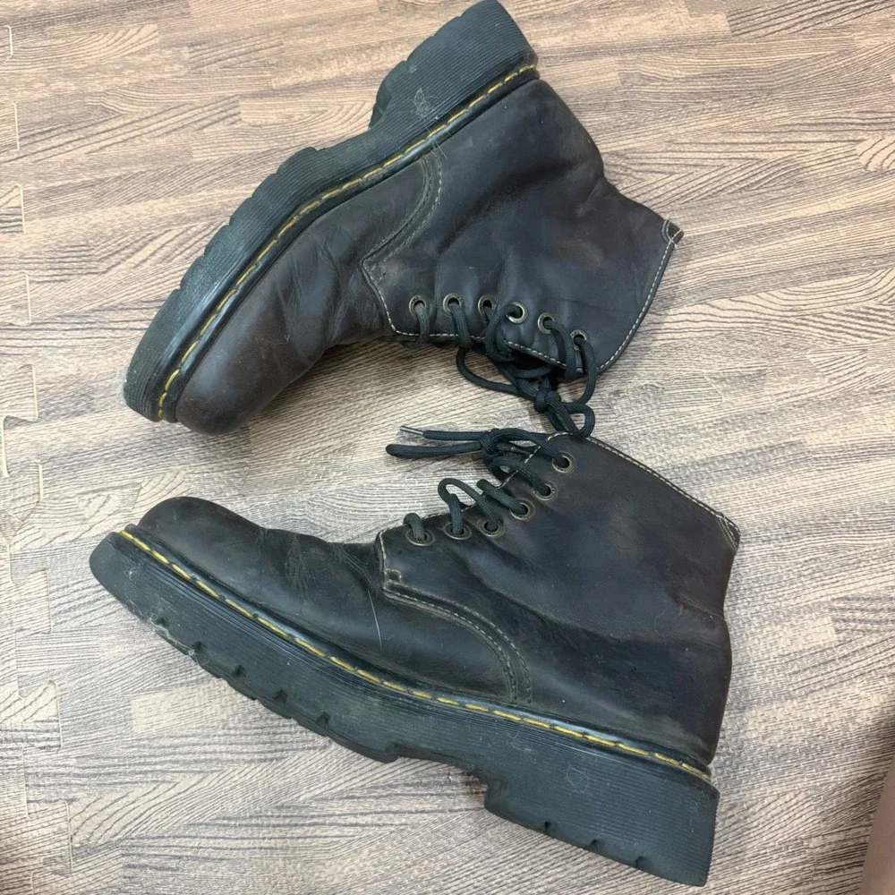 Vintage Dr. Martens 9303